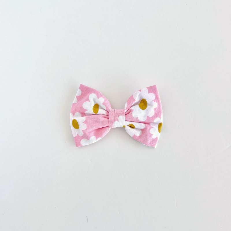 Pink Daisy Chains Bow